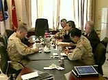 Дональд Рамсфельд неожиданно прибыл в Ирак с визитом Дональд Рамсфельд неожиданно прибыл в Ирак с визитом