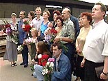 Сегодня управление по делам гражданства и миграции Латвии приняло решение выдать пятерым освобожденным в российским летчикам вид на жительство в Латвии Сегодня управление по делам гражданства и миграции Латвии приняло решение выдать пятерым освобожденным в российским летчикам вид на жительство в Латвии