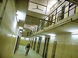 Первый обвиняемый солдат США по делу "Абу-Грейб" признан виновным и приговорен к году тюрьмы Первый обвиняемый солдат США по делу "Абу-Грейб" признан виновным и приговорен к году тюрьмы
