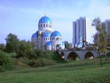 Патриарх освятил храм Живоначальной Троицы на Борисовских прудах