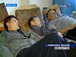 Участие в акции принимают работники водоотвала, осуществляющие откачку воды из шахты. Скопление воды в шахте грозит подтоплением грунтовыми водами близлежащего поселка и обрушением стен шахты Участие в акции принимают работники водоотвала, осуществляющие откачку воды из шахты. Скопление воды в шахте грозит подтоплением грунтовыми водами близлежащего поселка и обрушением стен шахты