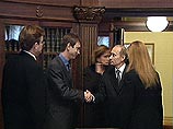 Съемку вела только личная камера президента. Это так называемый протокол без звука Съемку вела только личная камера президента. Это так называемый протокол без звука