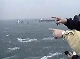 В гонконгских водах близ острова Ламма в ночь на понедельник вооруженные морские пираты на быстроходном катере атаковали грузовое судно. Моряки были вынуждены прыгать за борт В гонконгских водах близ острова Ламма в ночь на понедельник вооруженные морские пираты на быстроходном катере атаковали грузовое судно. Моряки были вынуждены прыгать за борт