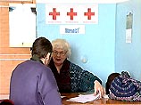 В Минеральных Водах им помогают сотрудники Красного Креста - они ежедневно принимают более 100 человек, бежавших из Чечни от войны
