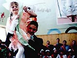 Во всех московских школах прозвучат "последние звонки" Во всех московских школах прозвучат "последние звонки"