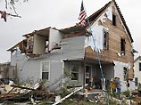 В США ликвидируют последствия разрушительных торнадо и готовятся к новым