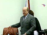 В конце апреля на одном из заседаний правительства Фрадков заявил, что "пиарить то, что не состоялось, не совсем правильно", и попросил министров воздержаться от любых "преждевременных" комментариев в прессе В конце апреля на одном из заседаний правительства Фрадков заявил, что "пиарить то, что не состоялось, не совсем правильно", и попросил министров воздержаться от любых "преждевременных" комментариев в прессе