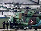 Военный вертолет Ми-8 обстрелян при заходе на посадку в Чечне: 4 военных ранены