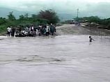 Более 500 человек погибли, многие считаются пропавшими без вести в результате разрушительных наводнений и оползней на Гаити и в Доминиканской Республике