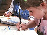 "дЕРХ ОПХАхКХ Б ЕКНБШИ КЕЯ, ОНЕКХ НПЕУш Х ОНЬКХ Б анкнрмсч ЛЕЯРМНЯРЭ". щРН ТПЮЦЛЕМР РЕЙЯРЮ ЙНЛАХМХПНБЮММНИ НКХЛОХЮДШ ОН ЛЮРЕЛЮРХЙЕ, ОПХПНДНБЕДЕМХЧ Х ПНДМНЛС ЪГШЙС ДКЪ СВЕМХЙНБ 4-У ЙКЮЯЯНБ ПСЯЯЙХУ ЬЙНК гЕЛЦЮКЭЯЙНЦН ПЕЦХНМЮ кЮРБХХ "дЕРХ ОПХАхКХ Б ЕКНБШИ КЕЯ, ОНЕКХ НПЕУш Х ОНЬКХ Б анкнрмсч ЛЕЯРМНЯРЭ". щРН ТПЮЦЛЕМР РЕЙЯРЮ ЙНЛАХМХПНБЮММНИ НКХЛОХЮДШ ОН ЛЮРЕЛЮРХЙЕ, ОПХПНДНБЕДЕМХЧ Х ПНДМНЛС ЪГШЙС ДКЪ СВЕМХЙНБ 4-У ЙКЮЯЯНБ ПСЯЯЙХУ ЬЙНК гЕЛЦЮКЭЯЙНЦН ПЕЦХНМЮ кЮРБХХ