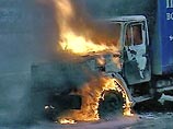На Московской кольцевой автодороге горят три грузовые машины, в том числе бензовоз. Об этом в четверг сообщил источник в правоохранительных органах столицы На Московской кольцевой автодороге горят три грузовые машины, в том числе бензовоз. Об этом в четверг сообщил источник в правоохранительных органах столицы