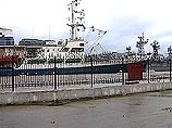 Леонид Пономаренко, капитан теплохода "Память Меркурия", который затонул 26 января у берегов Евпатории, взят под стражу Леонид Пономаренко, капитан теплохода "Память Меркурия", который затонул 26 января у берегов Евпатории, взят под стражу
