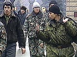 Они добиваются от Министерства обороны выплаты обещанных денег. Они добиваются от Министерства обороны выплаты обещанных денег.