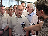 Президент РФ Владимир Путин заявил сегодня, что ситуация, связанная со спасением экипажа атомной подводной лодки "Курск", которая затонула в Баренцевом море, "тяжелая и, я бы сказал, критическая" Президент РФ Владимир Путин заявил сегодня, что ситуация, связанная со спасением экипажа атомной подводной лодки "Курск", которая затонула в Баренцевом море, "тяжелая и, я бы сказал, критическая"