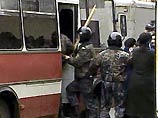 В Минске милиция разогнала оппозиционеров, присоединившихся к голодовке депутатов парламента В Минске милиция разогнала оппозиционеров, присоединившихся к голодовке депутатов парламента