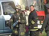 На место пожара прибыло 20 пожарных расчетов, а также отряд спасателей. Все жильцы общежития были эвакуированы. Пожар начался на седьмом этаже шестнадцатиэтажного общежития