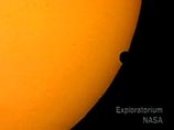 Сегодня на Солнце появится большая черная точка, эффект движущейся точки создает перемещение планеты Венера по диску Солнца