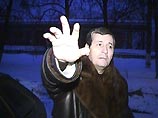 Сотрудники ГУБОП МВД задержали в Москве человека по фамилии Арабуля. Этот 49-летний уроженец Тбилиси известен в криминальном мире под кличкой Робинзон.