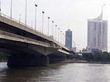 В столице Австрии корабль врезался в опору моста - 19 ранены (ФОТО) В столице Австрии корабль врезался в опору моста - 19 ранены (ФОТО)