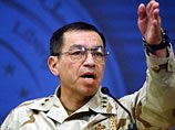 Командующий силами США в Ираке попросил отстранить его от следствия по делу о пытках в "Абу-Грейб"
