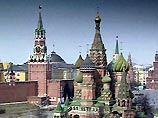 В Кремле по случаю праздника накрыли столы под открытым небом на 1500 персон В Кремле по случаю праздника накрыли столы под открытым небом на 1500 персон