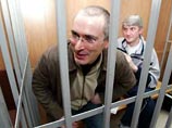 Адвокат экс-главы нефтяной компании ЮКОС Михаила Ходорковского Антон Дрель на процессе в Мещанском суде просил отложить слушания до выздоровления другого адвоката экс-главы ЮКОСа Генриха Падвы