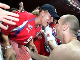 Футболистам сборной Чехии разрешили видеться с женами и подругами Футболистам сборной Чехии разрешили видеться с женами и подругами