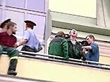 В центре Москвы национал-большевики провели акцию протеста: 20 человек задержаны В центре Москвы национал-большевики провели акцию протеста: 20 человек задержаны