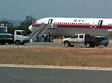 Как сообщили в компании ANA, осуществляющей руководство аэропортом, никто из пассажиров в результате инцидента не пострадал