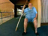 Американский ученый доктор Чарльз Хайдер, ставший в СССР символом протеста против гонки вооружений, умер в доме престарелых в возрасте 74 лет. О смерти ученого сообщила сотрудница дома престарелых в городе Лас-Паломас (штат Нью-Мексико) Американский ученый доктор Чарльз Хайдер, ставший в СССР символом протеста против гонки вооружений, умер в доме престарелых в возрасте 74 лет. О смерти ученого сообщила сотрудница дома престарелых в городе Лас-Паломас (штат Нью-Мексико)