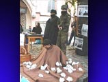 В ряде мусульманских стран смертные приговоры могут приводиться в исполнение с применением таких старинных форм казни, как побивание камнями, повешение, отсечение головы В ряде мусульманских стран смертные приговоры могут приводиться в исполнение с применением таких старинных форм казни, как побивание камнями, повешение, отсечение головы