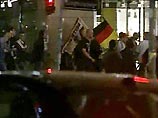 Около 150 болельщиков сборной Германии, разочарованных неудачным выступлением своей команды на чемпионате Европы в Португалии, поздно вечером в среду устроили беспорядки на улицах Гамбурга