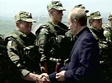 По мнению Путина, армия России достойно справляется со своими задачами По мнению Путина, армия России достойно справляется со своими задачами