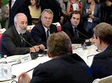 В Кремле прошла встреча Путина с российскими бизнесменами В Кремле прошла встреча Путина с российскими бизнесменами