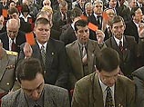 На съезде КПРФ отключено электричество. Зюганов начал доклад при свете фонарика На съезде КПРФ отключено электричество. Зюганов начал доклад при свете фонарика