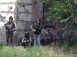 В  Чечне  в  результате  обстрелов и взрыва  фугаса  погибли  два человека