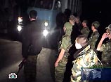 Два грузовых автомобиля - "КамАЗ" и "Урал", - перевозившие военное имущество, в том числе 160 авиационных неуправляемых реактивных снарядов, были захвачены подразделением силовых структур Грузии численностью около 200 человек
