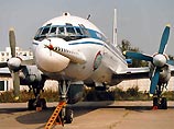 Самолет Ил-18 не смог вылететь из Адлера в Москву из-за задымления шасси
