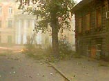 Порывы ветра достигали 30 метров в секунду. От стихии не устояли деревья, опоры линий электропередач и даже мосты Порывы ветра достигали 30 метров в секунду. От стихии не устояли деревья, опоры линий электропередач и даже мосты