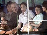 Бывший военнослужащий американской армии Чарльз Дженкинс, которого власти США обвиняют в дезертирстве в Северную Корею, сегодня отправился в Японию Бывший военнослужащий американской армии Чарльз Дженкинс, которого власти США обвиняют в дезертирстве в Северную Корею, сегодня отправился в Японию