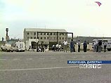 В столице Дагестана Махачкале в 7:45 утра в четверг возле ворот базы ОМОН-2 сработало взрывное устройство неустановленного образца, сообщил источник в правоохранительных органах Дагестана