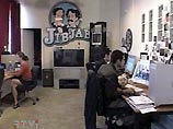 Настоящий фурор произвел в интернете новый мультик про нынешнего президента США Джорджа Буша и кандидата в президенты Джона Керри Настоящий фурор произвел в интернете новый мультик про нынешнего президента США Джорджа Буша и кандидата в президенты Джона Керри