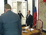 НТВ сообщает, что Путин, который выступал сегодня на встрече с руководителями МВД, назвал действия внутренних войск в Чечне "позитивной работой", которая помогает "навести порядок на Северном Кавказе в Чечне" НТВ сообщает, что Путин, который выступал сегодня на встрече с руководителями МВД, назвал действия внутренних войск в Чечне "позитивной работой", которая помогает "навести порядок на Северном Кавказе в Чечне"