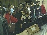 Заскучавший в аэропорту норвежский мальчик въехал на багажном транспортере в рентгенустановку Заскучавший в аэропорту норвежский мальчик въехал на багажном транспортере в рентгенустановку