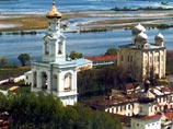 Житель Великого Новгорода захоронил свою собаку под стенами Свято-Юрьева монастыря Житель Великого Новгорода захоронил свою собаку под стенами Свято-Юрьева монастыря