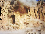 Талибы использовали электродрели, чтобы заложить взрывчатые вещества как можно глубже в статуи, что привело к очень сильному разрушению