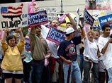 США раскололись на два культурно-идеологических лагеря, практически равных по силам - сторонников республиканца Джорджа Буша и тех, кто поддерживает демократа Джона Керри