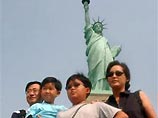 В Нью-Йорке вновь открыта для посетителей Статуя Свободы