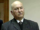 Лужков неофициально едет в Абхазию предложить гуманитарную помощь Лужков неофициально едет в Абхазию предложить гуманитарную помощь