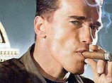 Шварценеггера в детстве жестоко истязал отец - нацистский офицер Шварценеггера в детстве жестоко истязал отец - нацистский офицер